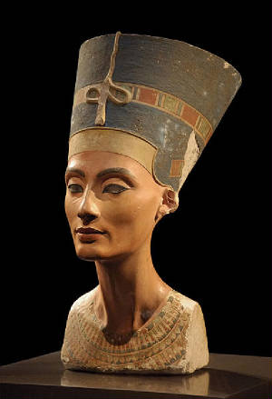 Nefer-nefru-Aten - Nefertiti, living forever