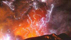 Massive electrical discharge - Shinmoedake Japan