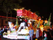 Carnaval floats San Jose streets