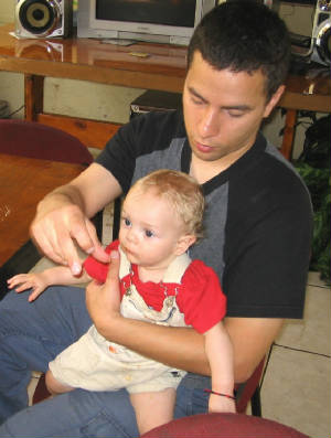 Tio Nene chineando Tito Lavon