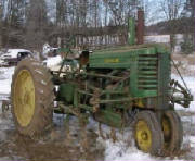 John Deer 0p 'n Koue winter oggend